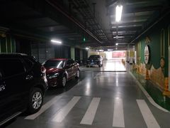 -北京银泰中心-停车场