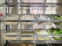 自助取餐区-佘记全家福芋儿鸡(向阳街总店)