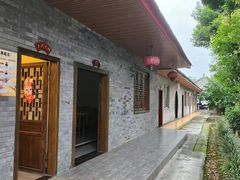 -周老三跷脚牛肉·全牛火锅(非遗传承店)