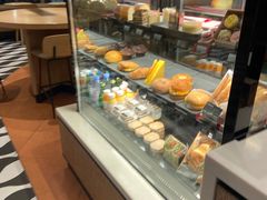 -星巴克臻选(莘庄仲盛店)