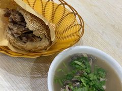 -洪峰浩老北京烧饼夹肉(角门路店)