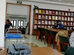 -上海市静安区图书馆(新闸路馆)