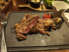 -恰餐厅及酒吧 CHAR Bar & Grill (北京丽都皇冠假日店)