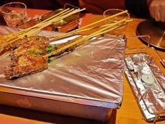 -何师烧烤·小龙虾·江湖川菜·精酿啤酒(中铁西城店)