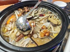 -原林野山菌火锅·炒菌(关上野生菌一条街店)