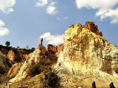 -彩色沙林风景区