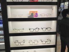 -沫芮眼镜·蔡司·依视路·尼康明月(环创店)