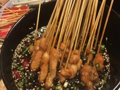 -虾弄弄海派小龙虾·牛羊蝎子火锅