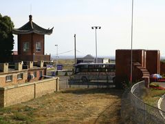 -霍尔果斯国门景区