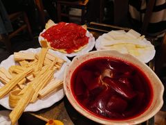 -肖肖酸萝卜鱼火锅(总店)