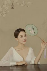 -伯爵婚纱摄影(光谷店)