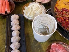 -黄潇洒老火锅(九眼桥宏济巷店)