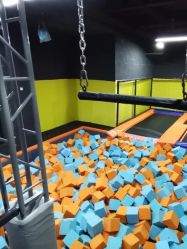 -蹦贝运动中心·蹦床·攀岩·闯关(龙岗店)