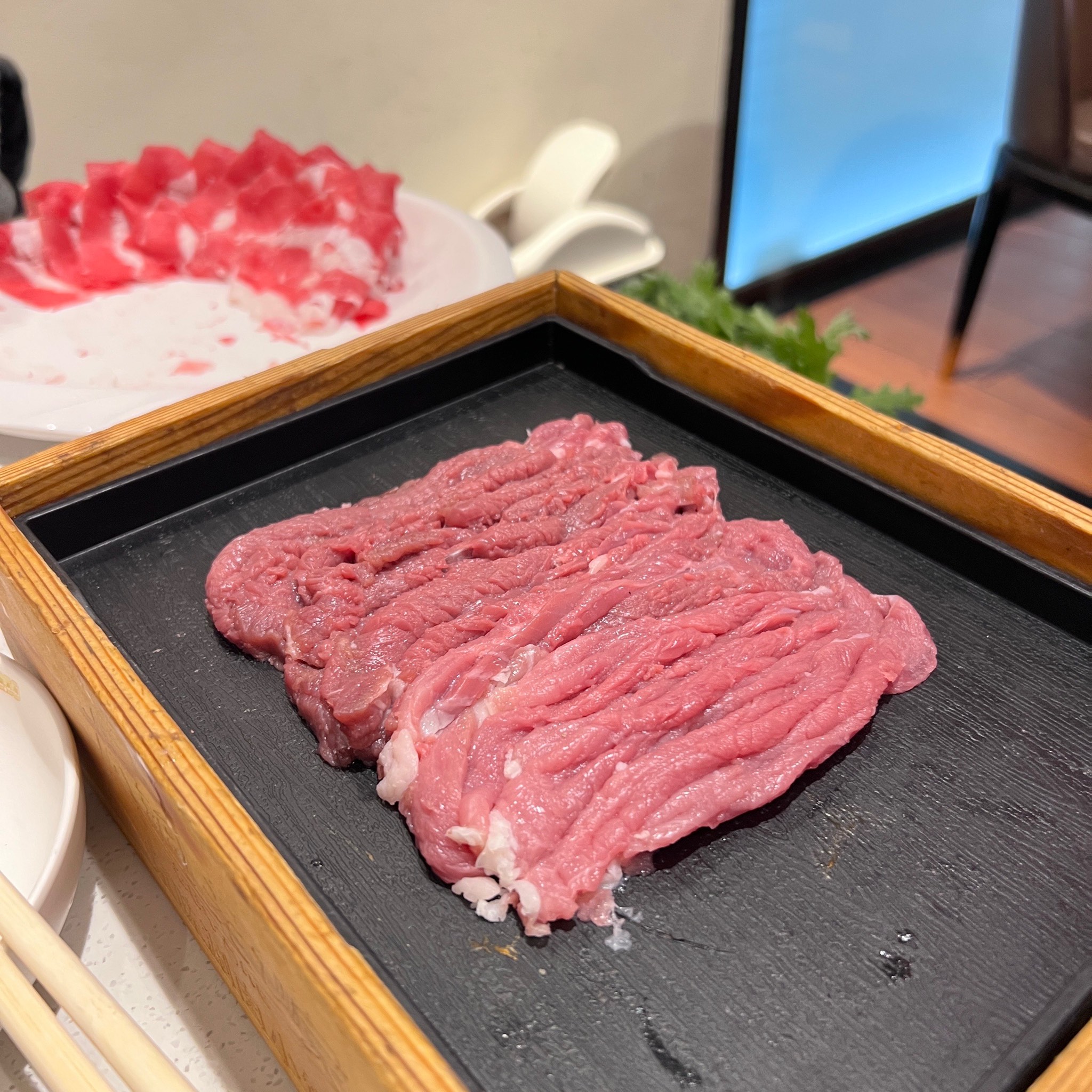 铜锅涮肉清汤锅底图片