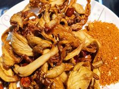 炸菌子-勺子米线·云南传统小吃市集(四方街店)