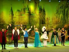 -南风大剧院莎梦二人转剧场