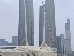 -南京眼步行桥