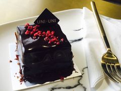 -UNI UNI(环亚凯瑟琳店)