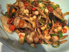 -围龙屋客家食府(福田店)