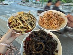 -丹水桥地锅鱼·翘嘴鲌·地方特色全鱼宴(丹江口大坝店)