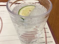 苏打水-Tube station站点比萨(王府井百货店)