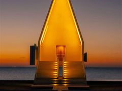 -北戴河碧螺塔海上酒吧公园