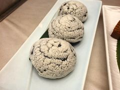 香葱竹炭肉松包-太子园林酒家