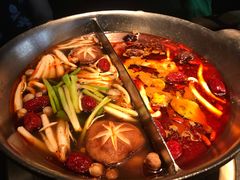 -湊湊火锅·茶憩(新中关购物中心店)