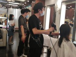 -一東造型烫发染发