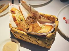 法棍切片和香草包-Wei菋·Le Bistrot