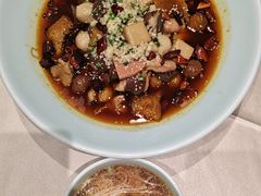 正品毛血旺-静之湖湖畔餐厅