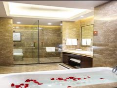 -蓝蔻酒店(深圳东站布吉万象汇店)