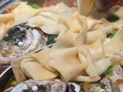 -阿瓦山寨·湘菜现炒·剁椒鱼头王(咸阳总店)