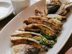 香煎鲳鱼-陈鹏鹏潮汕菜(欢乐海岸 海边景观店)