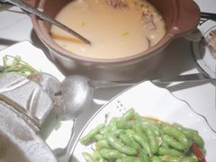 -小凤庭·地道湖北菜武昌鱼·藕汤(38年黄鹤楼店)