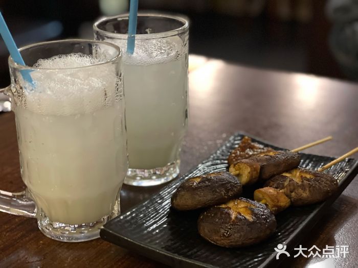 鸟屋·烧鸟串烧居酒屋(新世纪广场店)可尔必斯苏打图片