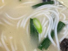 -桥香园过桥米线(国贸店)
