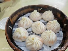 -莱莱小笼·乔艾