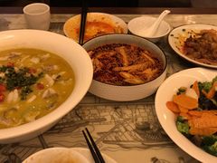 -十二饭点·川菜(北站圆融店)