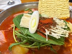 -喇喇排骨火锅·传统韩式脊骨汤(望京西园总店)