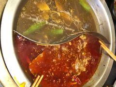 -沸炉重庆老火锅(军事博物馆店)