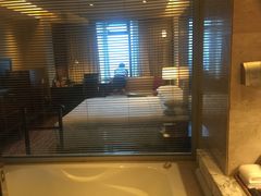 -上海龙之梦万丽酒店