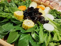 -尚尚仙·酸汤猪手·猪肚鸡火锅(华联万柳购物中心店)