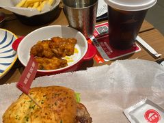 -必胜客(大宁路店)