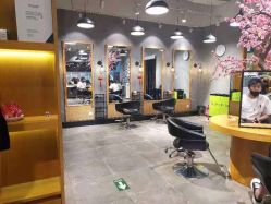 -时尚殿堂明星门店