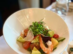 鲜虾牛油果奶酪混合生菜沙拉-塞纳河法国餐厅(意式风情街店)