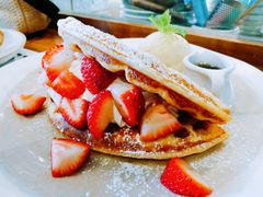 -ROAST coffee & eatery