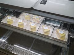 -沁屋面包店(人民东路店)
