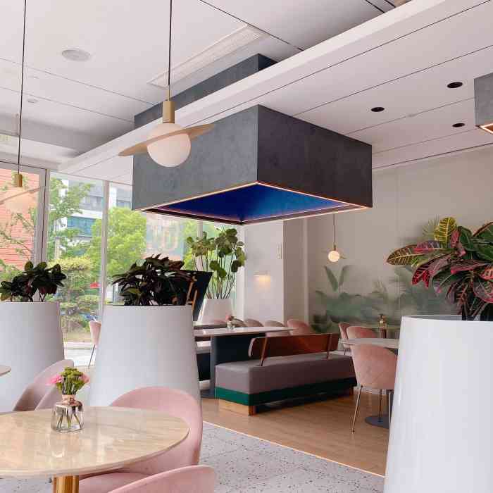 翠贝卡西餐酒吧(河西旗舰店)-"周末晚上过去的,去之前电话订座,特意问