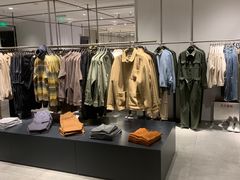 -URBAN REVIVO(欢乐海岸购物中心店)